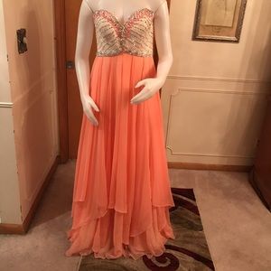 Homecoming gown designer Mori Lee coral size 12